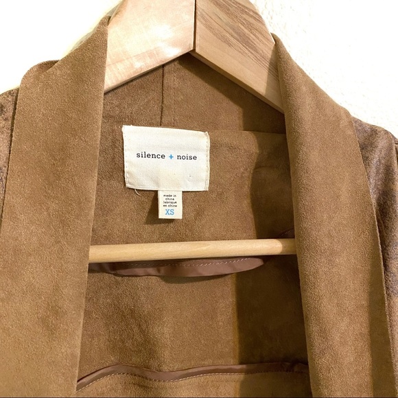 UO Silence + Noise Vegan Suede Moto Jacket XS - Picture 3 of 3